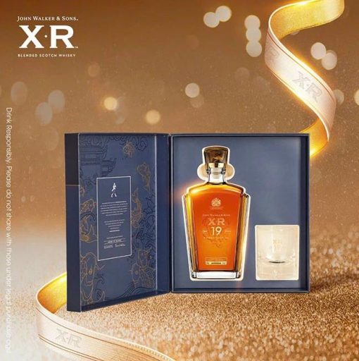 JOHN WALKER & SONS XR 19 NĂM - HỘP QUÀ TẾT 2024